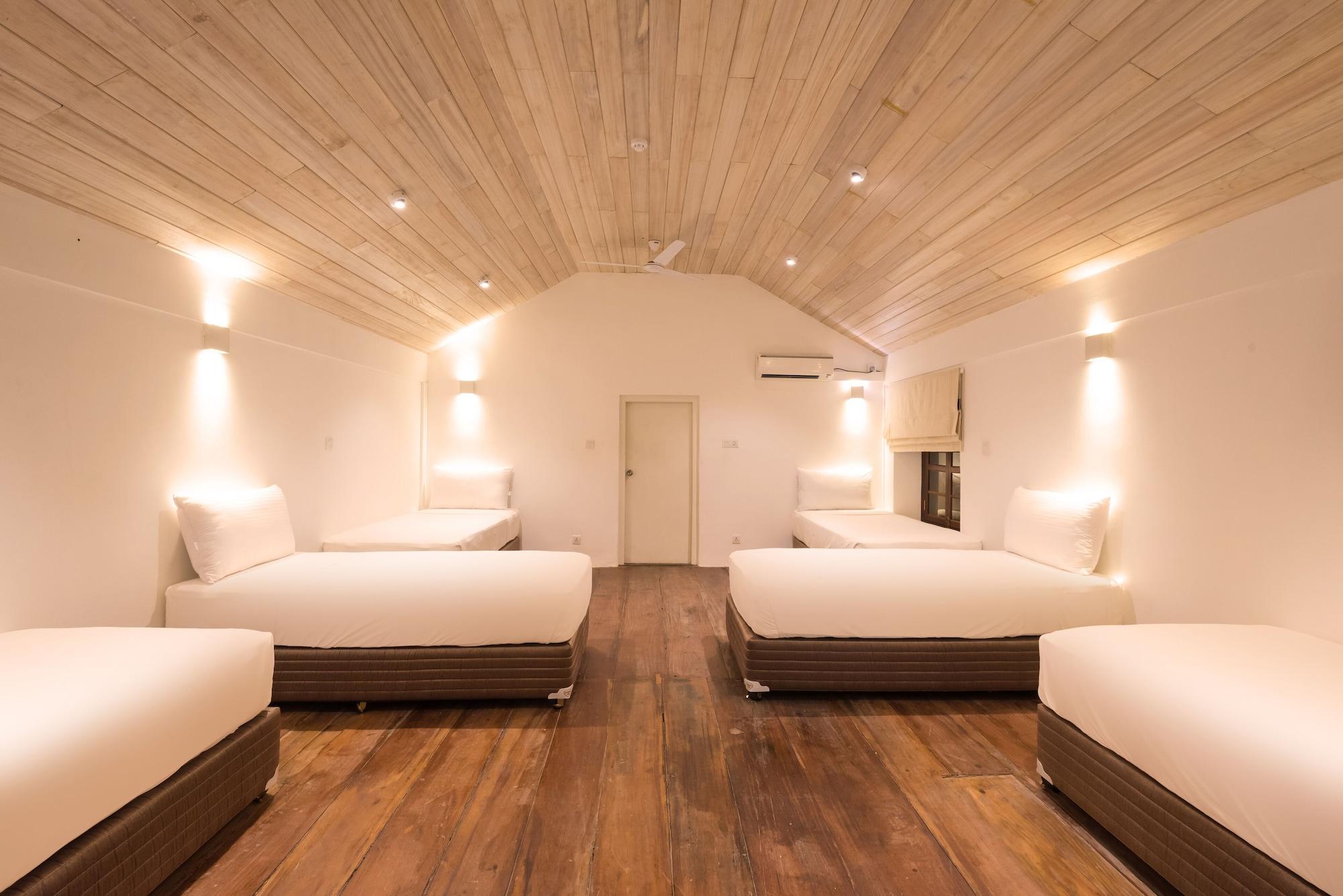 Hotel J, Унаватуна Экстерьер фото
